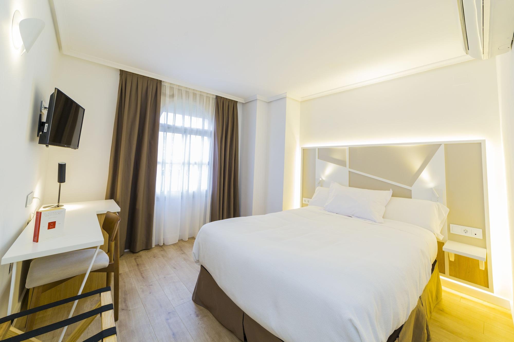 Hospedium Hotel Canitas Maite Gastronomico Касас Ибанес Екстериор снимка