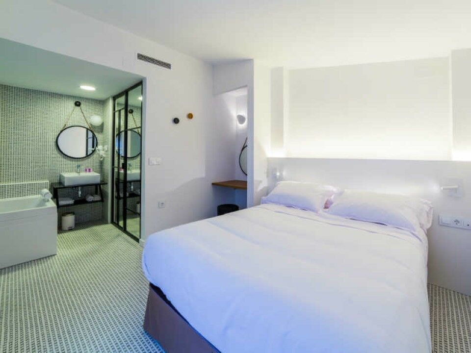 Hospedium Hotel Canitas Maite Gastronomico Касас Ибанес Екстериор снимка